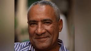 محمد العون - كاتب وروائي مصري حاصل على جائزة الدولة التشجيعية وجائزة اتحاد الكتاب - Kinzy Publishing Agency